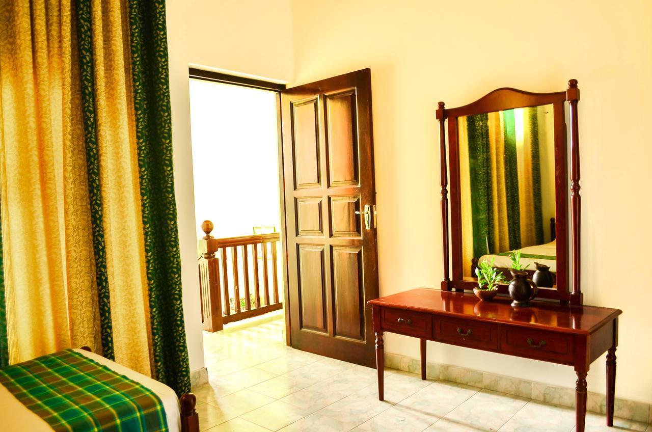 Villa Nine Канди Екстериор снимка